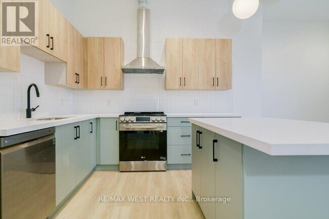 Photo du bâtiment - 2083 Danforth Ave