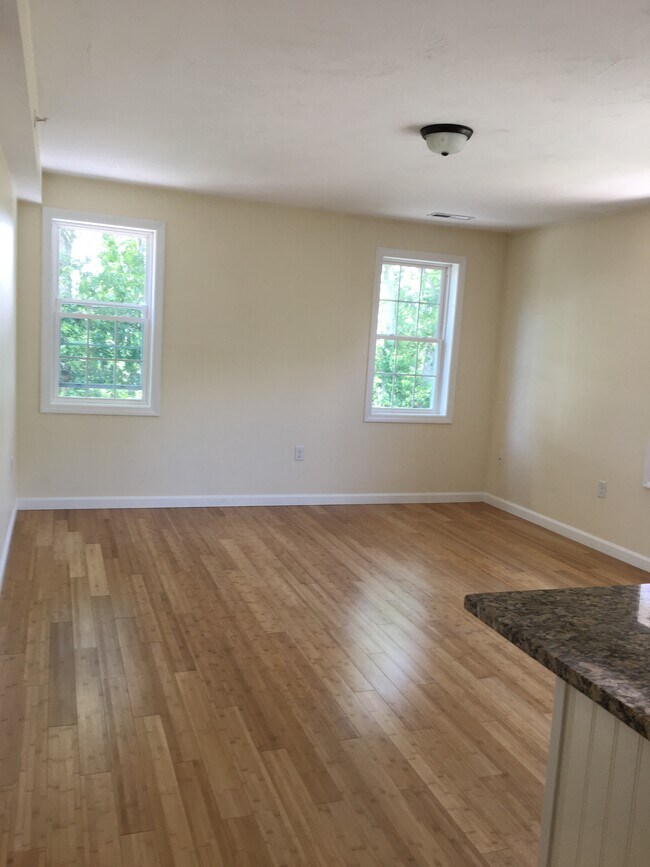 Área de estar - 12 Cranberry Rd