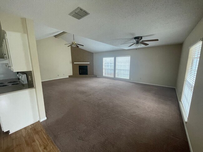 Building Photo - 5217 Tartan Dr