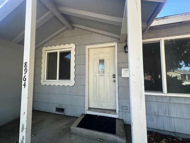 Building Photo - Three Bedroom Two Bathroom Home with Yard