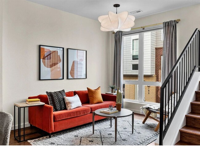 Foto del edificio - Modern 2BD, 3BA RiNo Townhome with Garage and Rooftop Deck