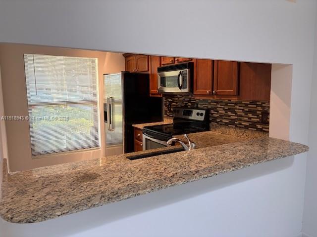 Foto del edificio - 2700 S Oakland Forest Dr