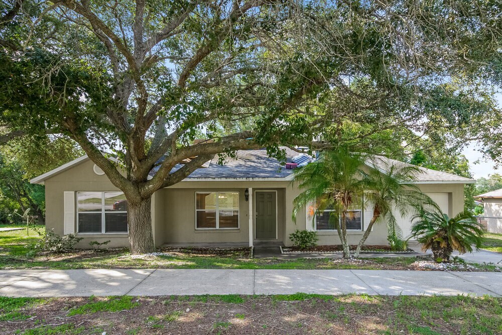 Foto principal - 628 Brooke Ct