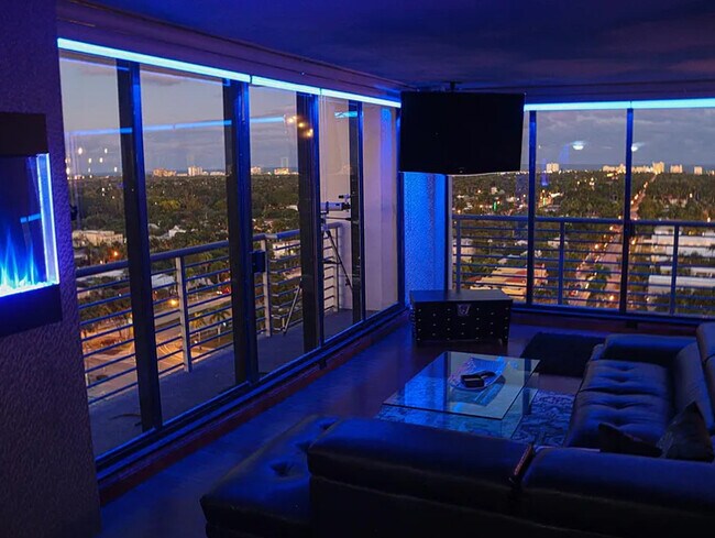 Foto del edificio - 1720 Harrison St