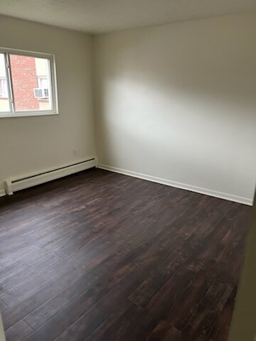 Foto del edificio - 8376 Anthony Wayne Ave