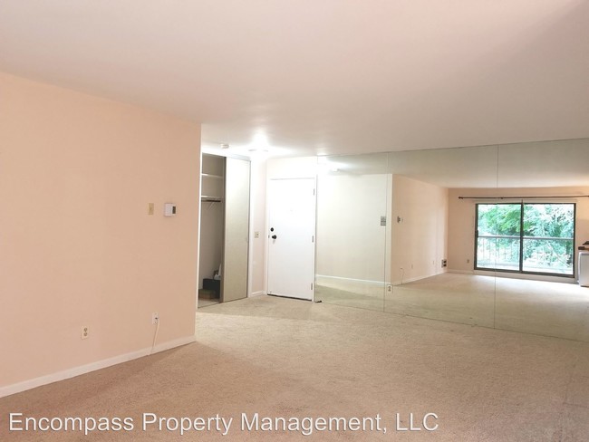 Foto del edificio - 45 Eagle Crest Dr