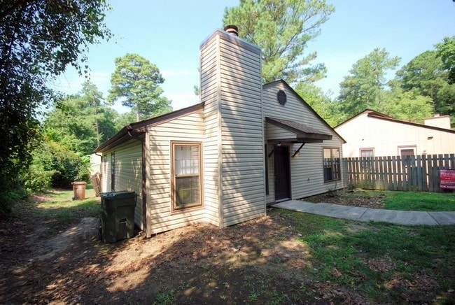 Building Photo - 107 Bonnell Ct