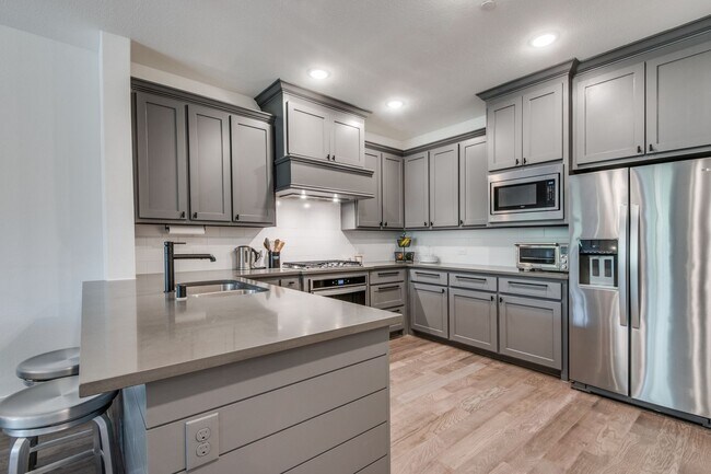 Foto del edificio - Lovely Las Colinas Townhome