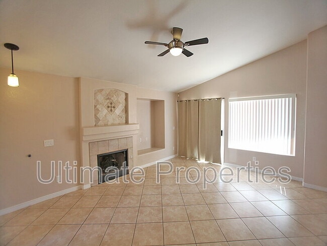 Foto del edificio - 8543 W Shaw Butte Dr