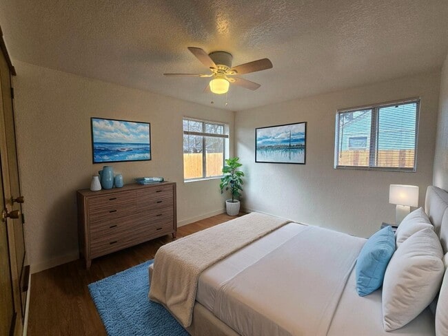 Building Photo - 69 Rose Ave