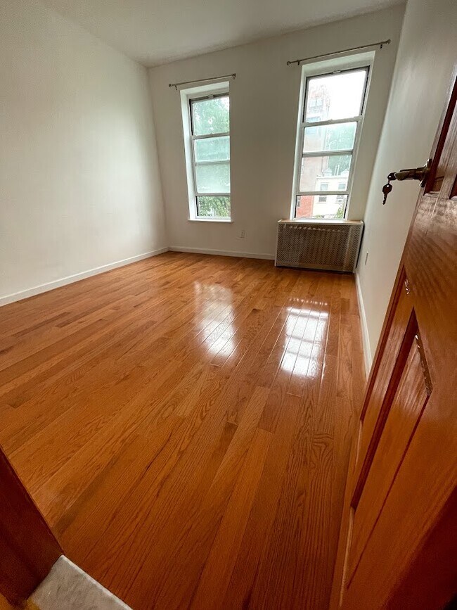 Bedroom #1 - 545 54th St
