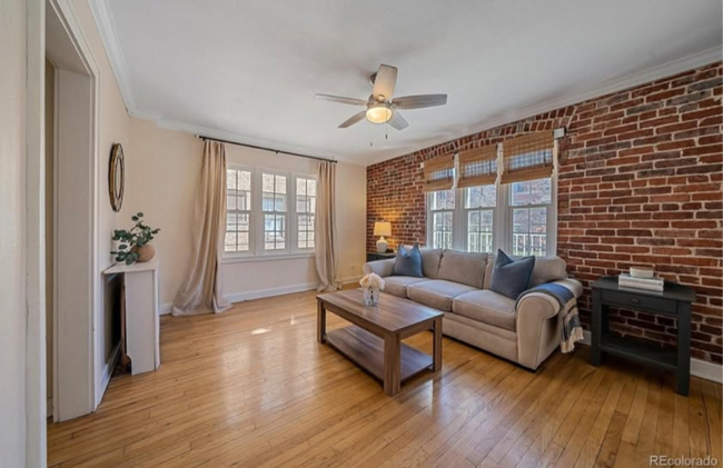 Photo - 955 N Washington St Apartment