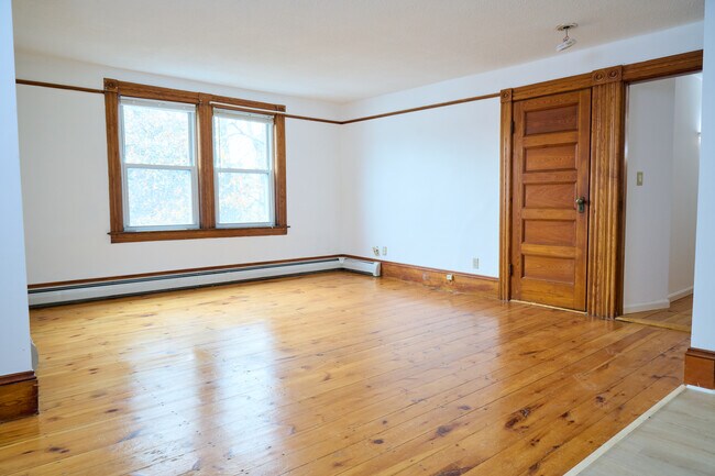 Sala de estar - 20 Buzzell St