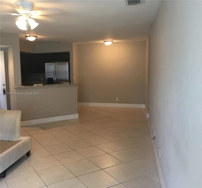 Foto del edificio - 3480 Pinewalk Dr N