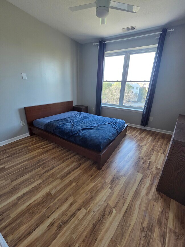 Foto del edificio - 400 17th St NW