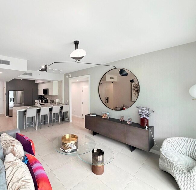 Building Photo - 31 SE 5th St