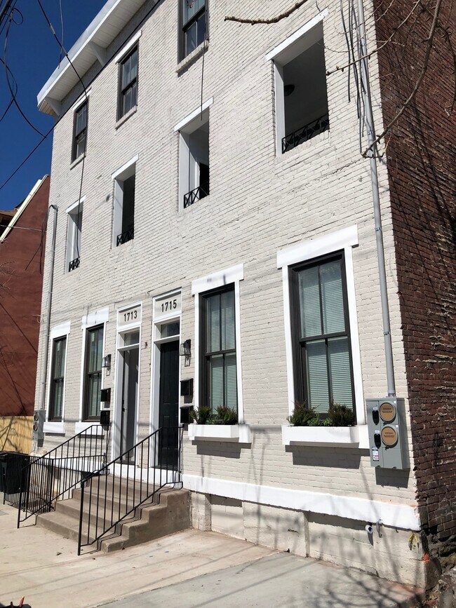 Foto del edificio - 1715 Locust St