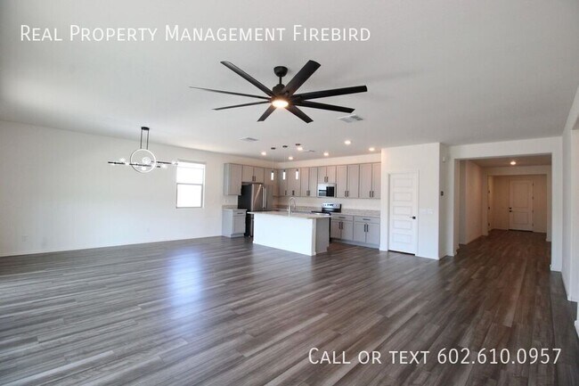 Building Photo - 9320 S 30th Ln