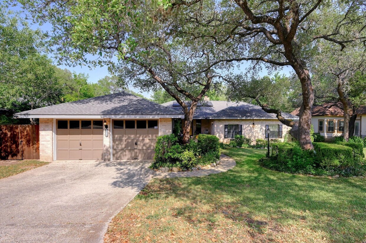 Foto principal - 19914 Encino Moss St