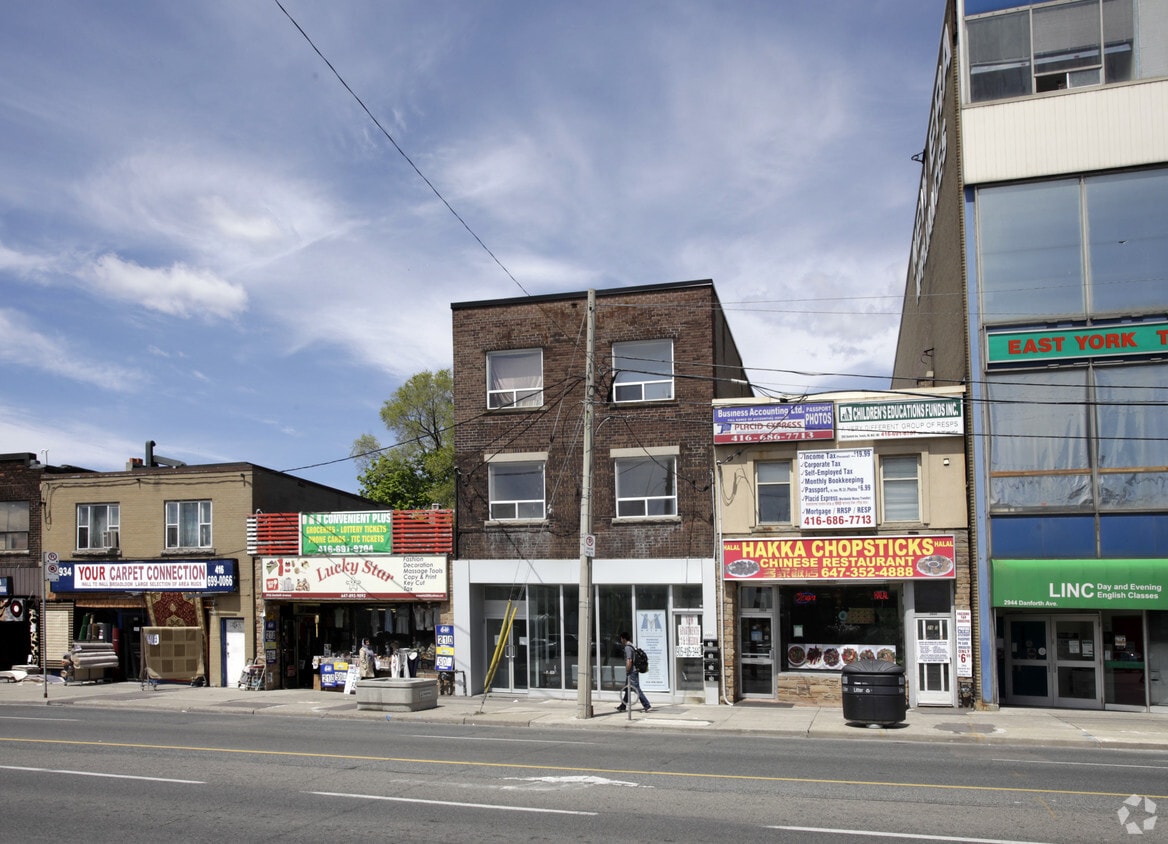 Building Photo - 2938 Danforth Ave