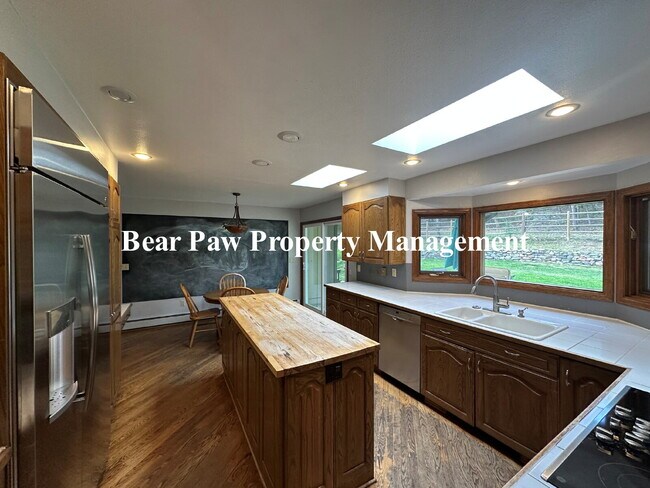 Foto del edificio - Lovely Home in Soda Creek!!