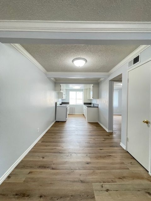 Foto del edificio - 2251 W Main St