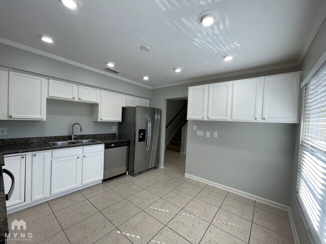 Foto del edificio - 1200 Lake Valrico Ln
