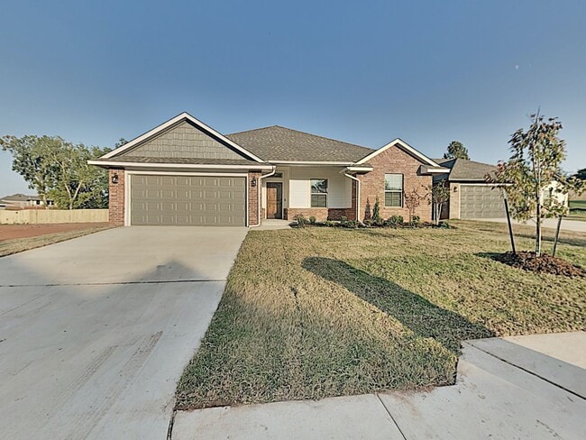 Building Photo - Spacious 4 Bed 2 Bath Home in Putnam City Schools Centrally Located in NW OKC