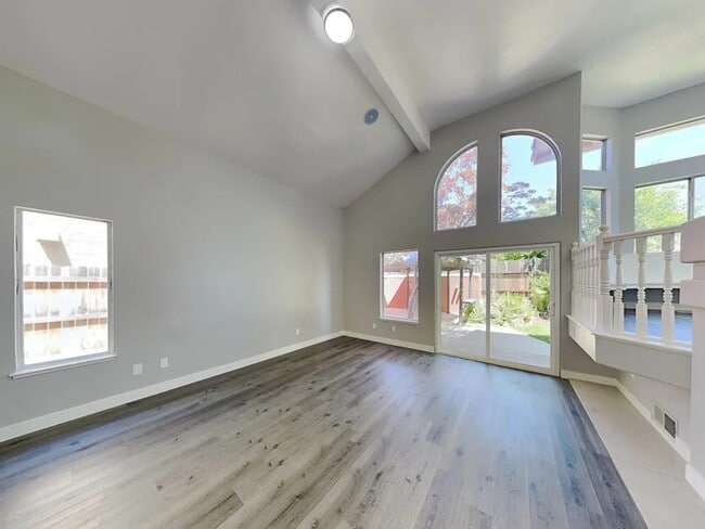 Building Photo - 4609 Laguna W Way