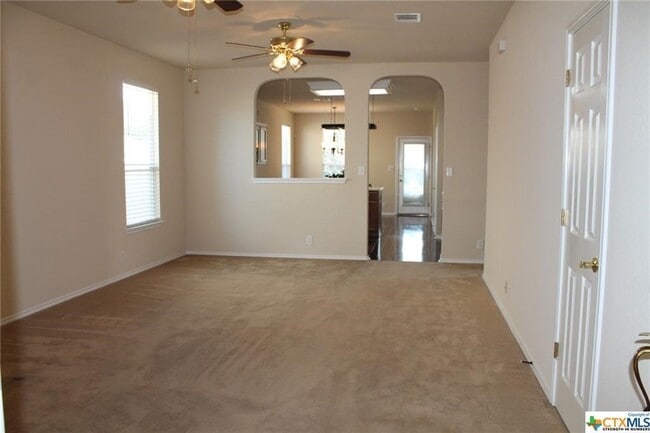Building Photo - 378 Tanager Dr
