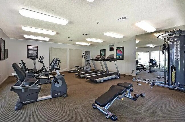 Foto del edificio - 432 Edgehill Ln