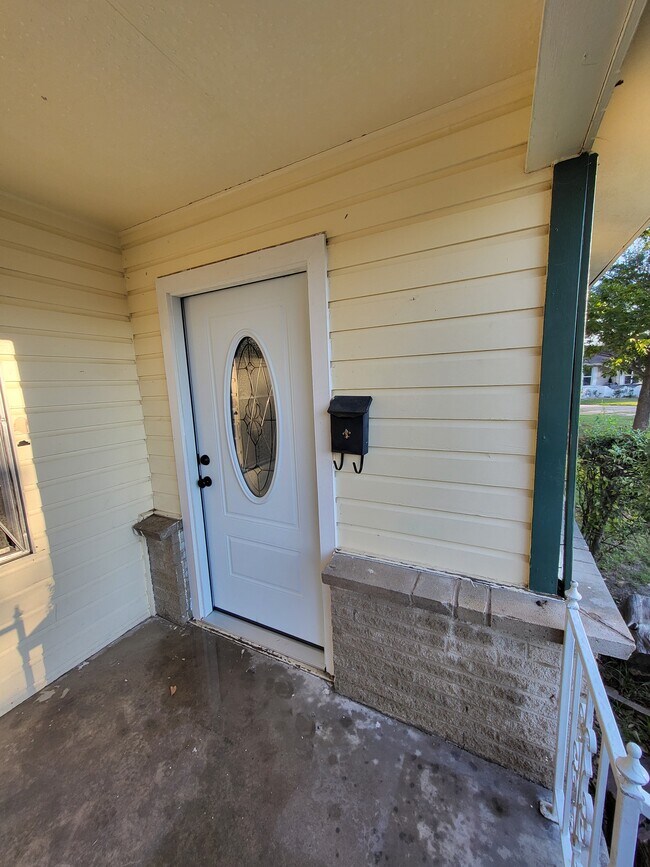 Building Photo - 3403 Briscoe St