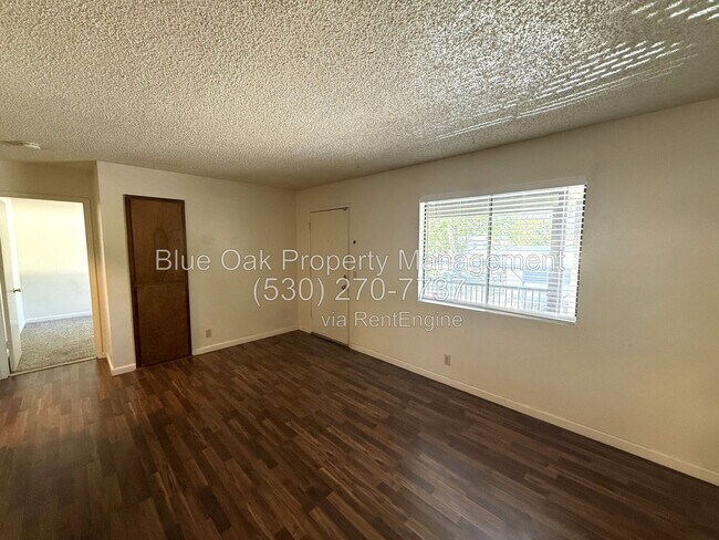 Building Photo - 985 Salem St