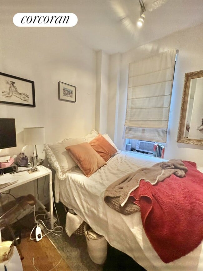 Foto del edificio - 1229 1st Ave