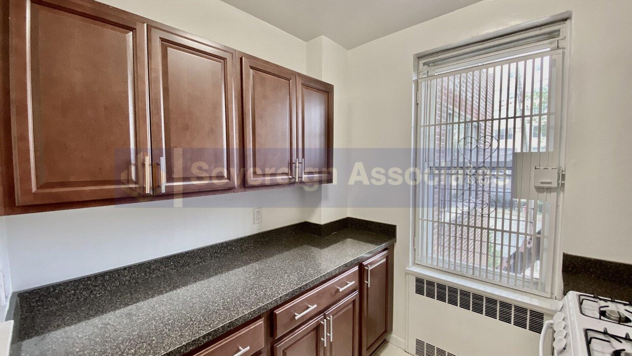 Building Photo - 500 Kappock St