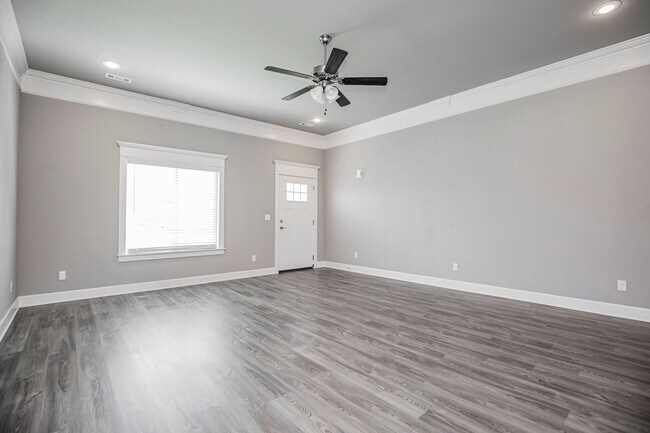 Foto del edificio - ***870 Bob Glen Circle***