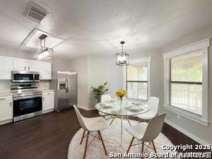 Building Photo - 4867 Camas