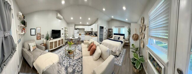 Foto del edificio - 8000 Dierks Rd