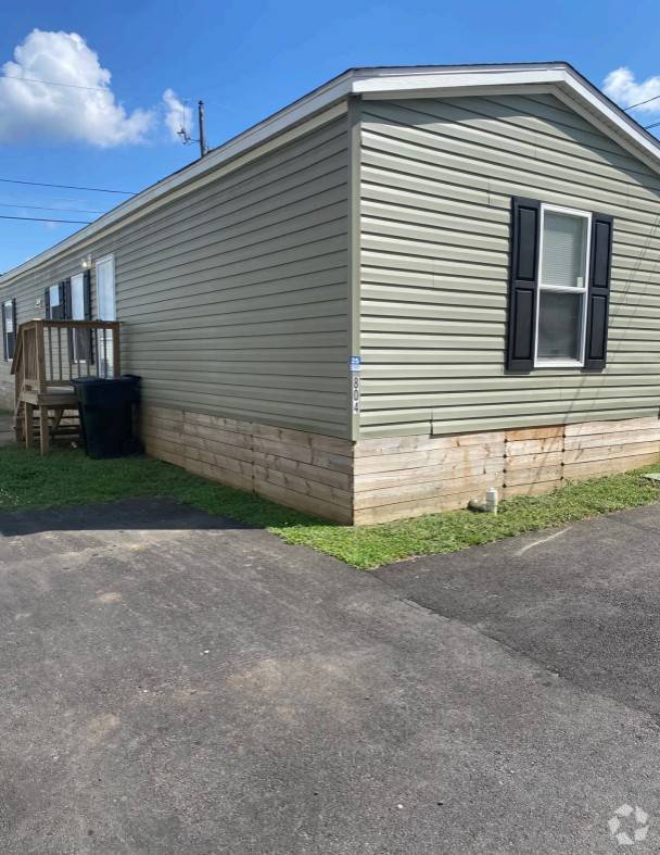 Building Photo - 3150 Plateau Dr