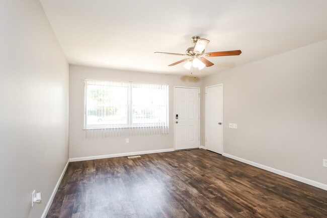 Building Photo - 3 Santa Anita Ct