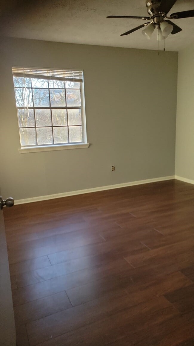 Building Photo - 5703 Green Timbers Dr