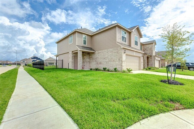 Building Photo - 24934 Adami Veduta Ct