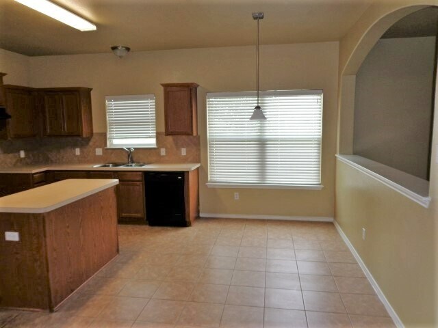 Building Photo - 309 Amber Ash Drive
