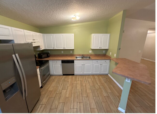 Foto del edificio - 105 Melody Ln