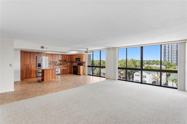 Building Photo - 3301 Bayshore Blvd