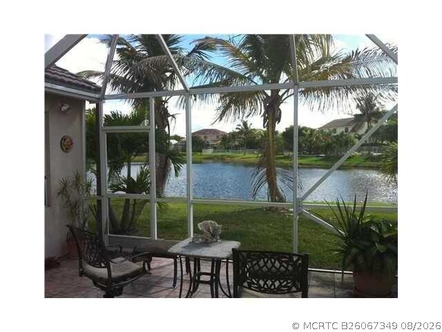 Foto del edificio - 824 Savannah Falls Dr