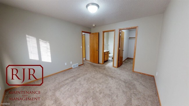 Foto del edificio - 3011 Marina Rd SE