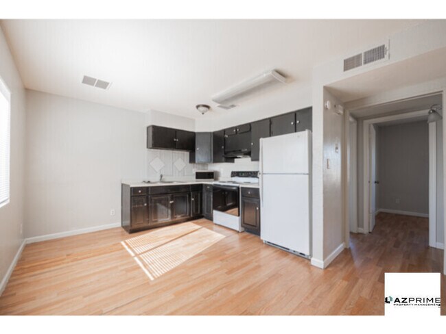 Foto del edificio - $250 OFF FIRST MONTH'S RENT MOVE IN SPECIA...