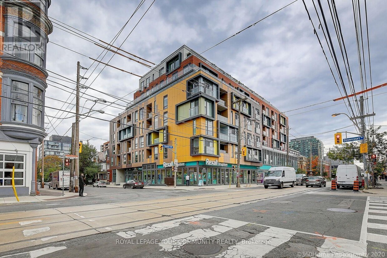 Primary Photo - 106-106 Dovercourt Rd