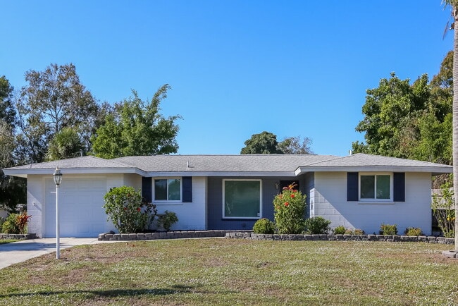 Building Photo - 1516 W Neponsit Dr